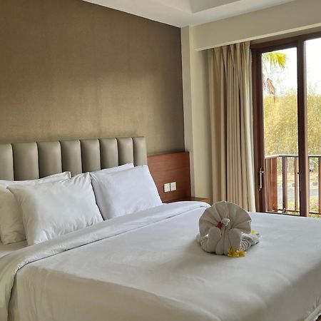New Kuta Hotel By Lorin أُلُواتو المظهر الخارجي الصورة