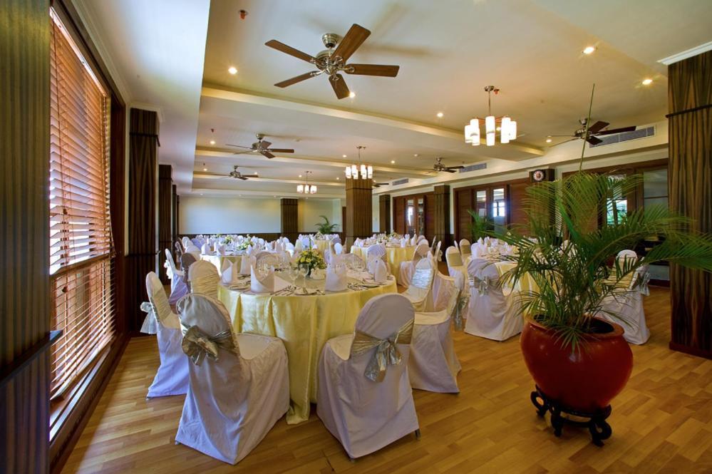 New Kuta Hotel By Lorin أُلُواتو المظهر الخارجي الصورة