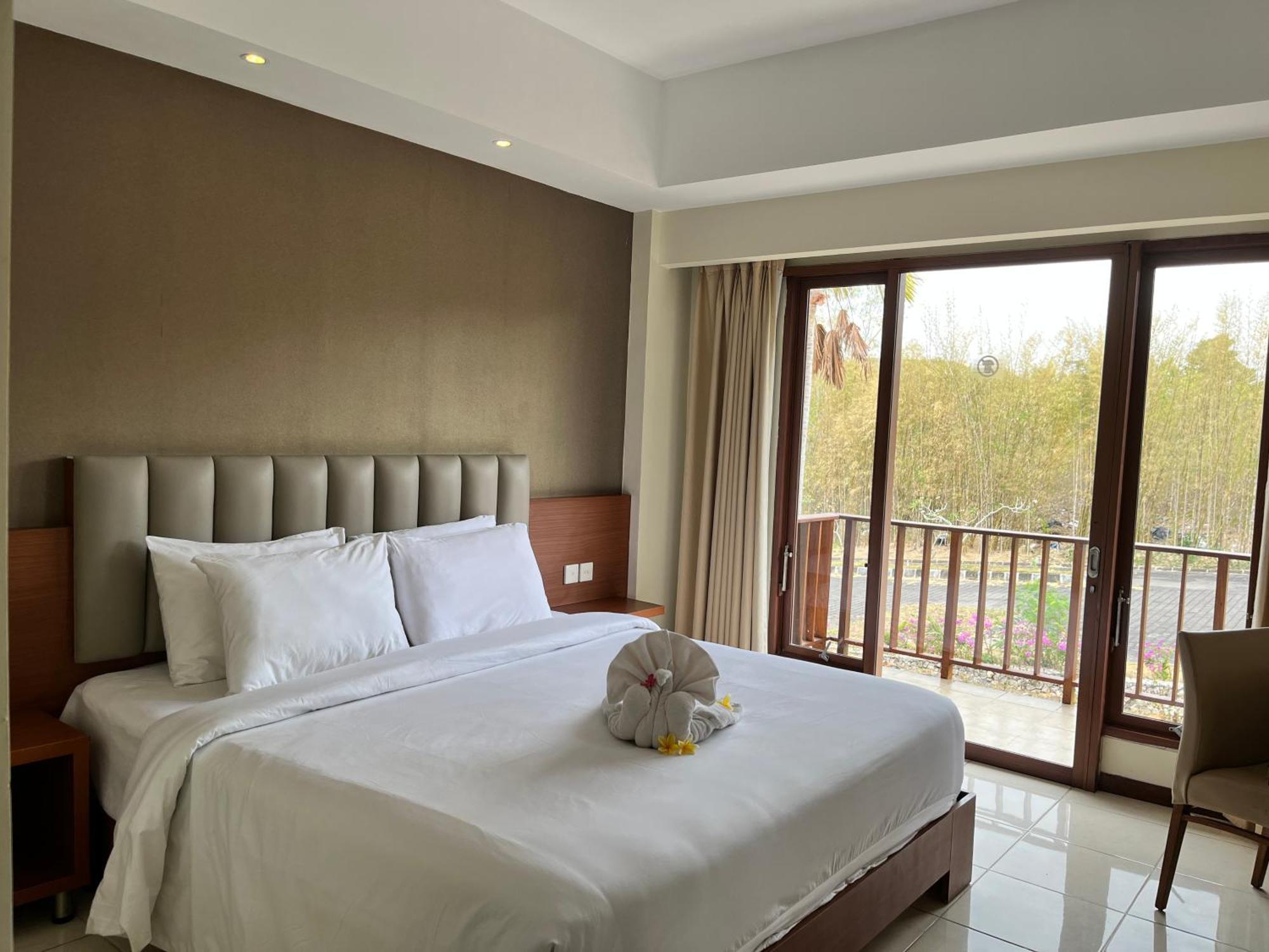 New Kuta Hotel By Lorin أُلُواتو المظهر الخارجي الصورة