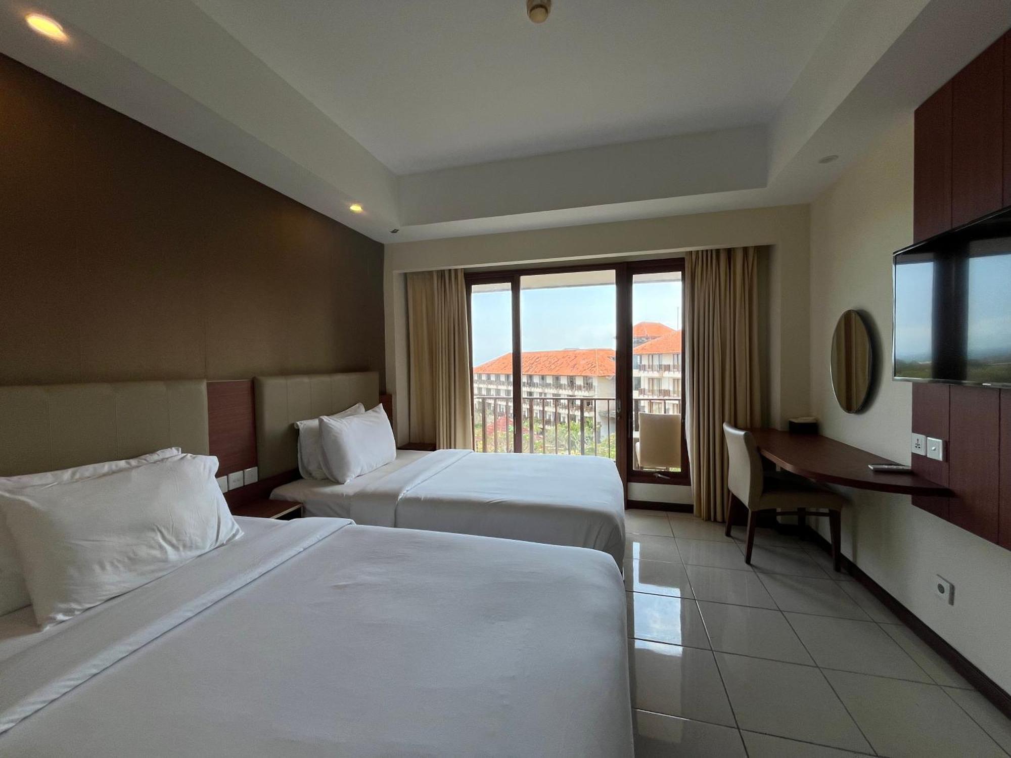 New Kuta Hotel By Lorin أُلُواتو المظهر الخارجي الصورة