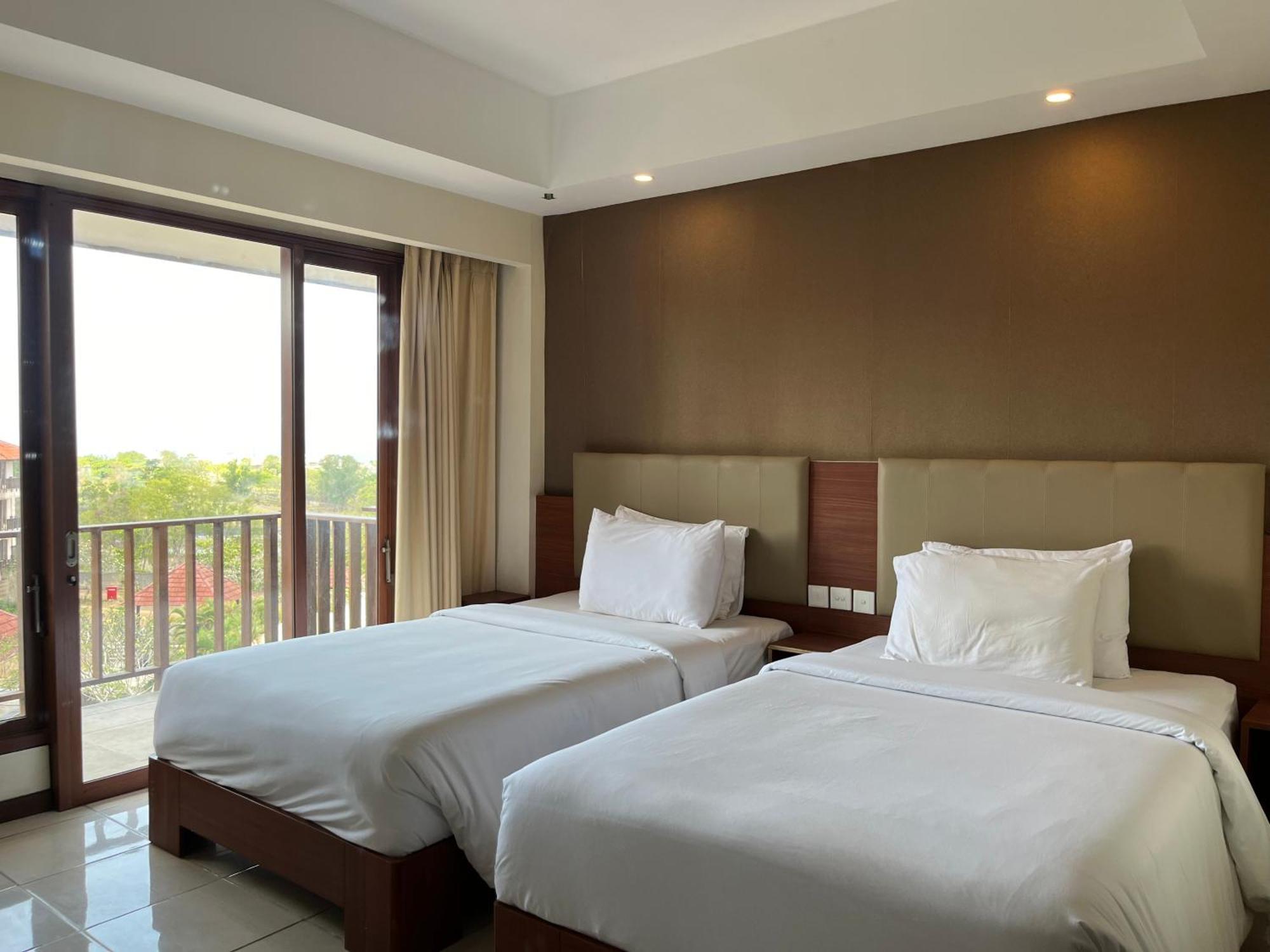 New Kuta Hotel By Lorin أُلُواتو المظهر الخارجي الصورة